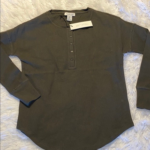 New woman’s Rachel Zoe camouflage thermal top - Picture 2 of 8